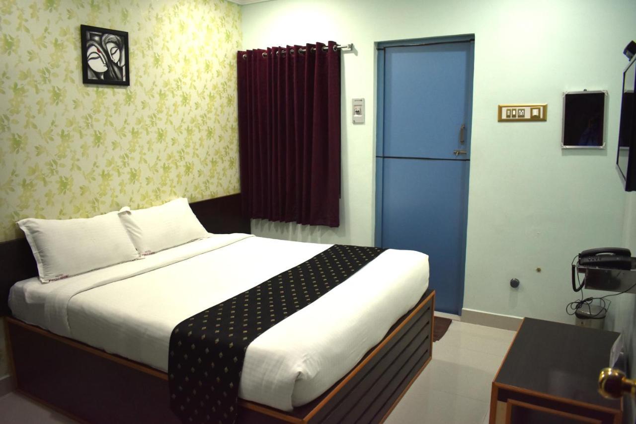 Apple Park Annexe Hotel Tiruchirappalli Exterior photo