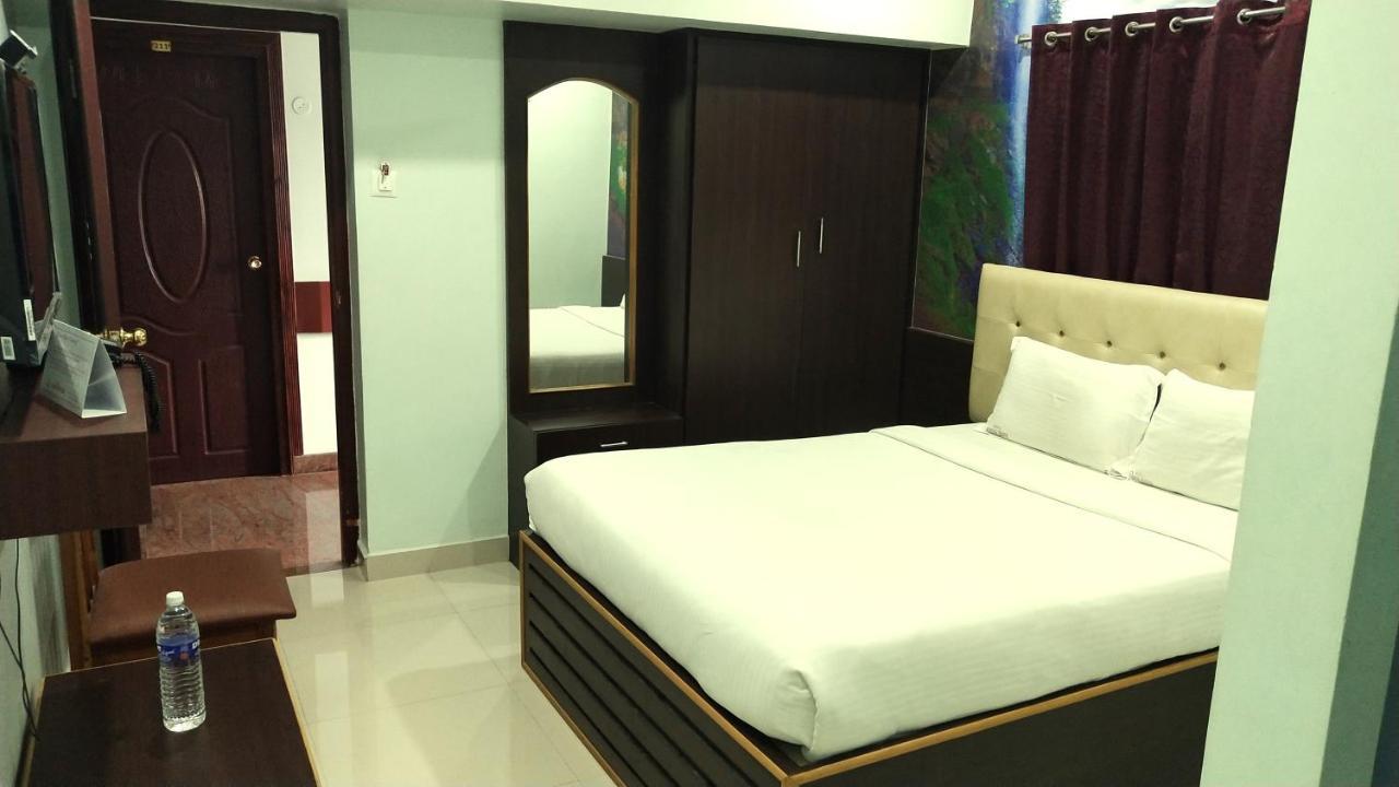 Apple Park Annexe Hotel Tiruchirappalli Exterior photo